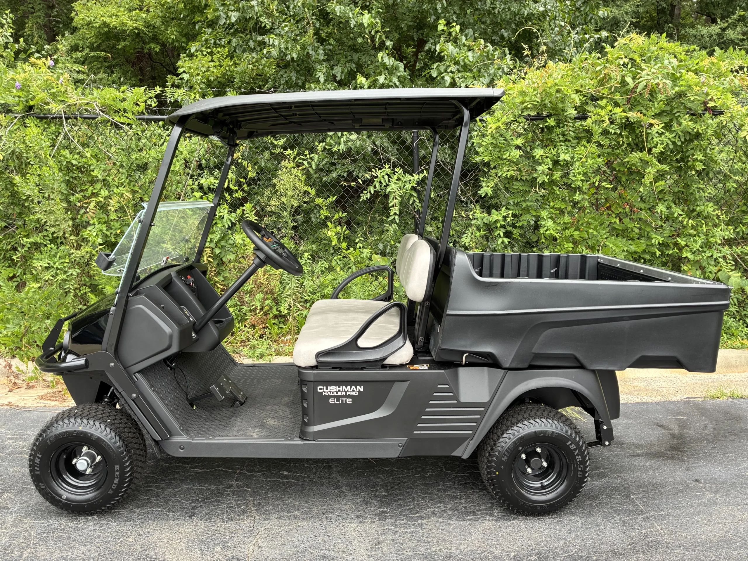 2026 Cushman Hauler photo 3